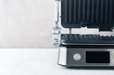 Kompaktowy grill gastronomiczny na blacie kuchni