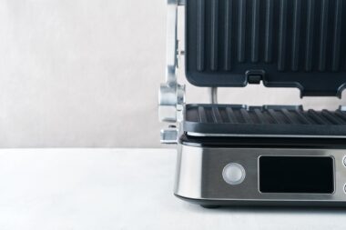 Kompaktowy grill gastronomiczny na blacie kuchni